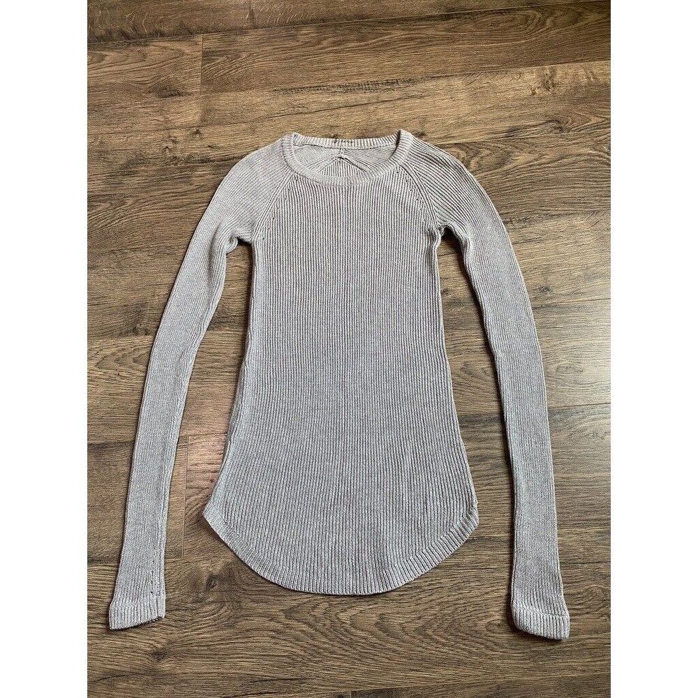 EUC Lululemon Women's Sit In Lotus Sweater Heathered Grey Size 2 With Thumbholes